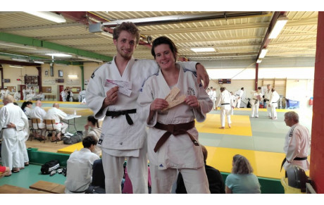 Noémie et Romain près du but !